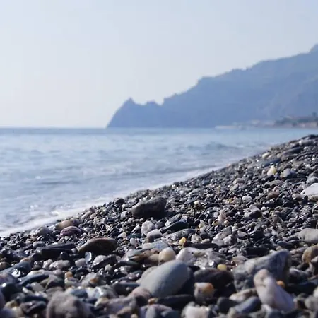 Pozzo Lazzaro * Santa Teresa di Riva